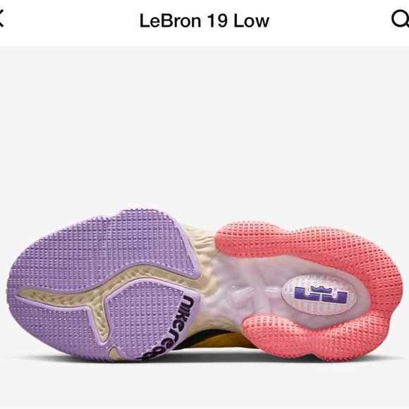 LeBron 19 low Basketball shows mens size 8 / women’s size 9.5 - Picture 4 of 4
